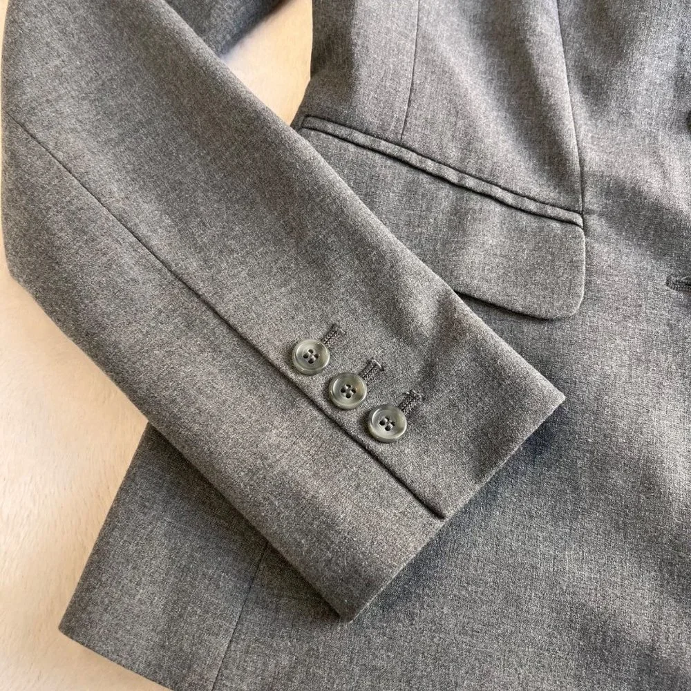 The limited women blazer Size‎ 4